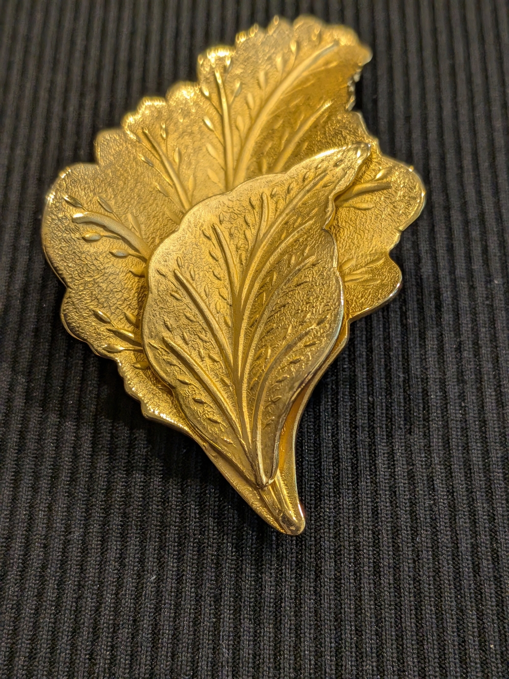B#5: Vintage 2007s Gold Tone Leaf Brooch